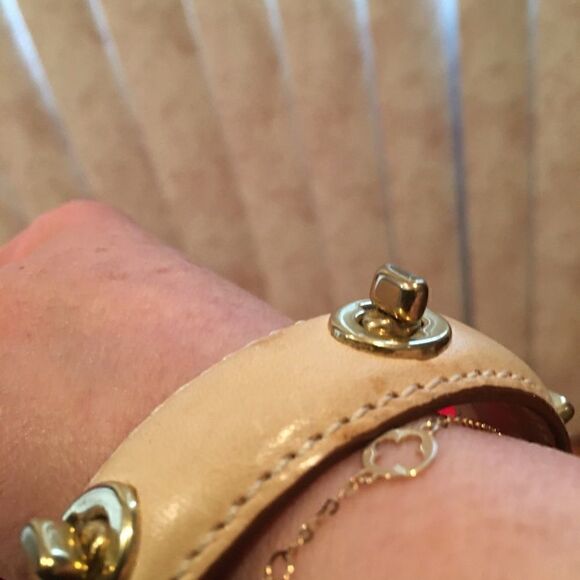 Coach Turn Key Leather Bracelet - Picture 8 of 8